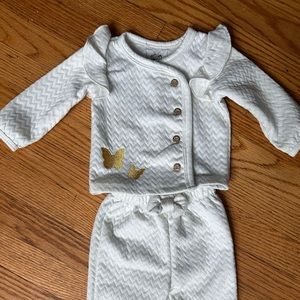 Baby Girl: Comfy Soft Off-White Set w/Gold Butterfly Detail